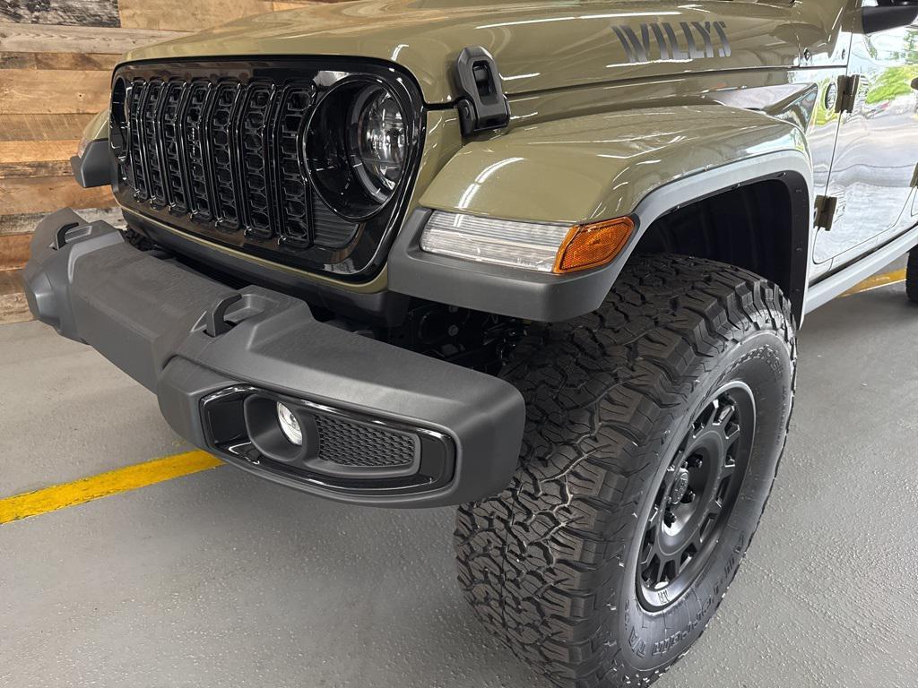 new 2025 Jeep Gladiator car, priced at $46,783