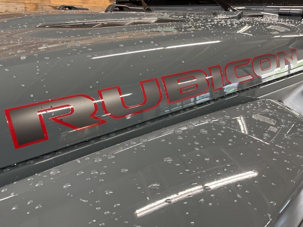 new 2025 Jeep Gladiator car, priced at $55,000