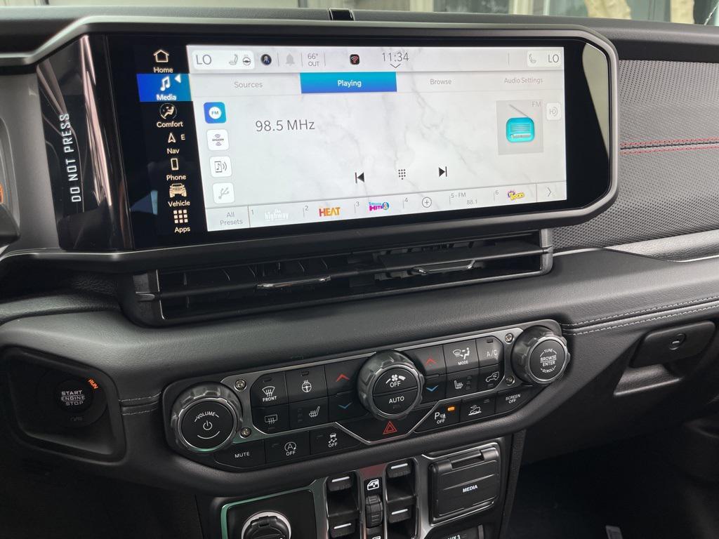 new 2025 Jeep Gladiator car, priced at $55,000