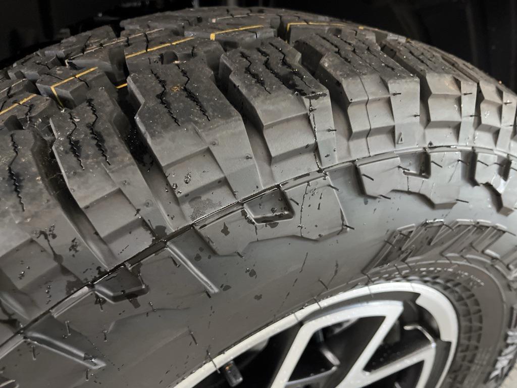 new 2025 Jeep Gladiator car, priced at $55,000