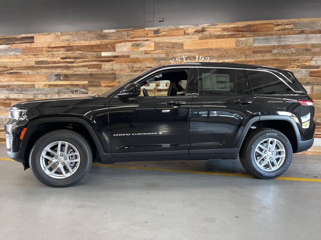 new 2025 Jeep Grand Cherokee car, priced at $34,500