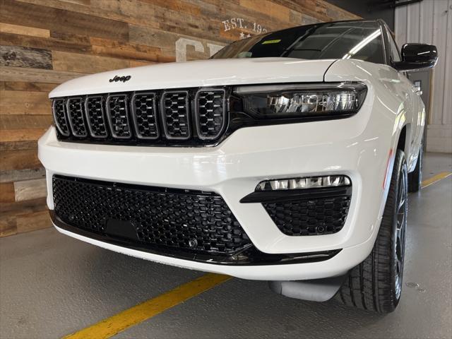 new 2025 Jeep Grand Cherokee car, priced at $60,686