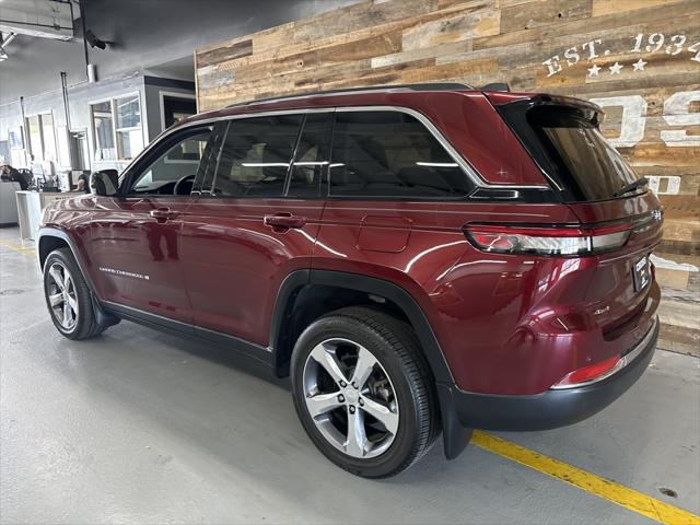 used 2022 Jeep Grand Cherokee car, priced at $37,000