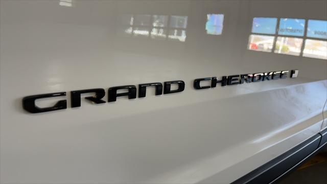 new 2024 Jeep Grand Cherokee L car, priced at $46,000