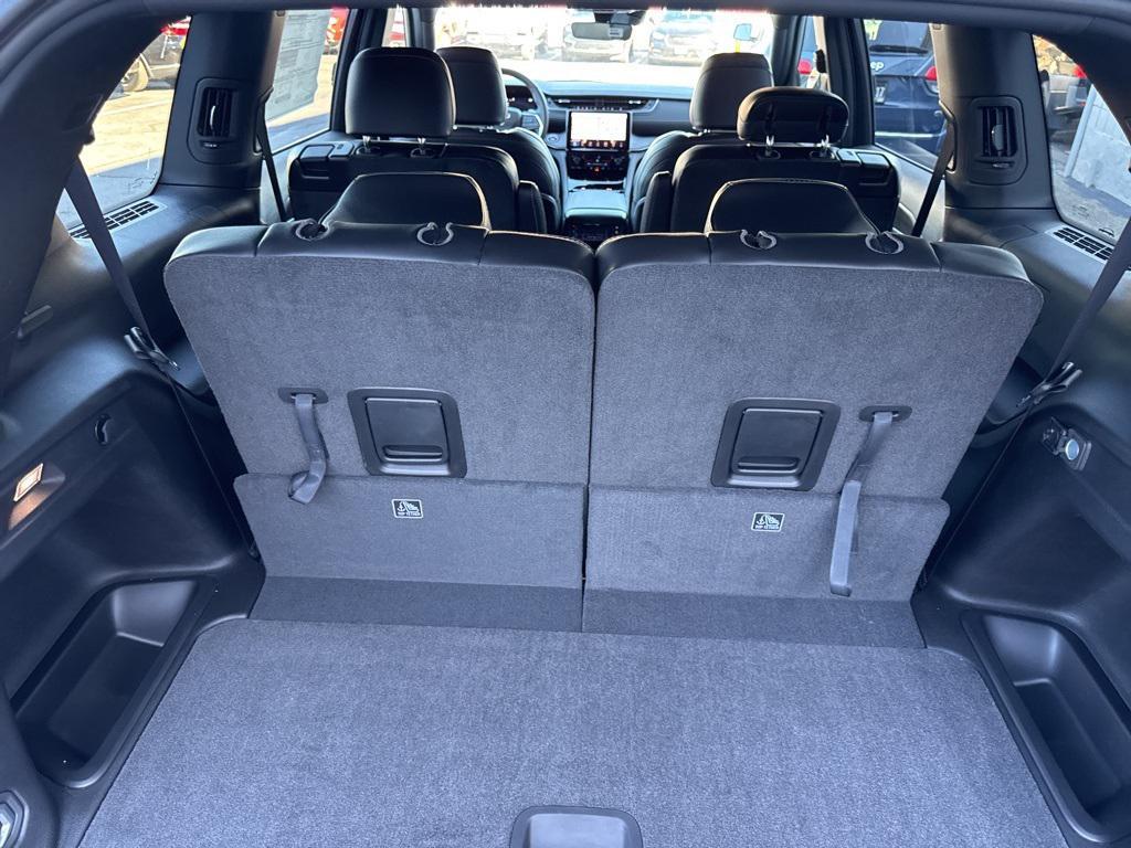 new 2025 Jeep Grand Cherokee L car, priced at $44,600