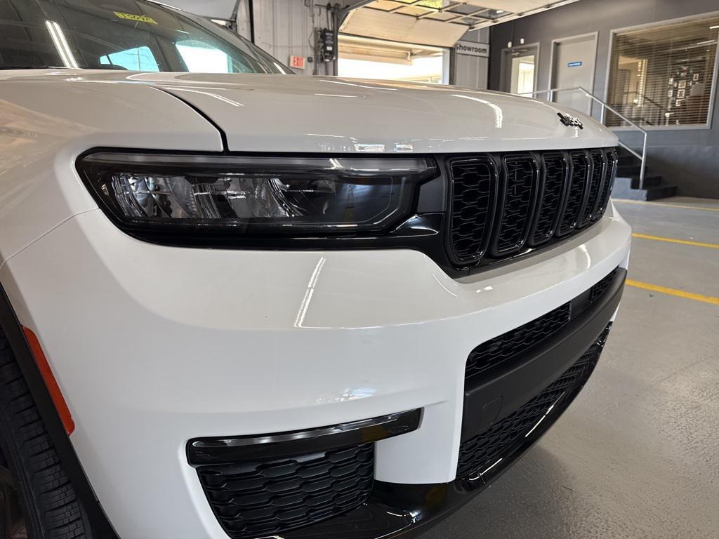 new 2025 Jeep Grand Cherokee L car, priced at $44,600