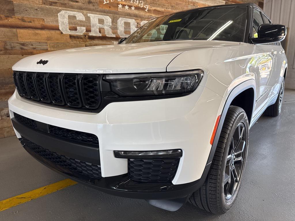 new 2025 Jeep Grand Cherokee L car, priced at $44,600