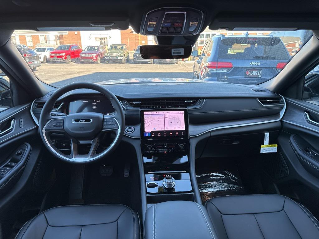 new 2025 Jeep Grand Cherokee L car, priced at $44,600
