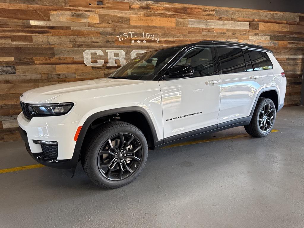 new 2025 Jeep Grand Cherokee L car, priced at $44,600