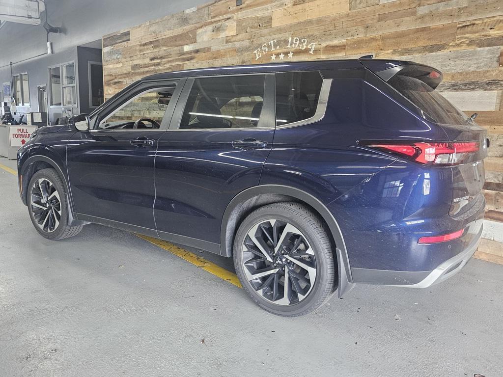 used 2024 Mitsubishi Outlander car, priced at $26,500