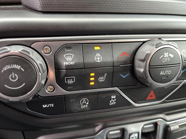 used 2022 Jeep Wrangler Unlimited car, priced at $31,127