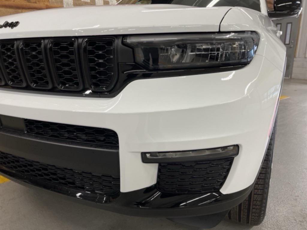 new 2025 Jeep Grand Cherokee L car, priced at $44,000