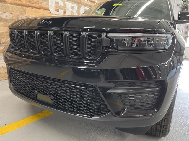 new 2024 Jeep Grand Cherokee car, priced at $41,750