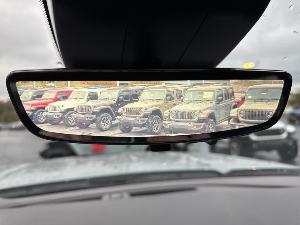 used 2025 GMC Sierra 2500 car, priced at $76,000