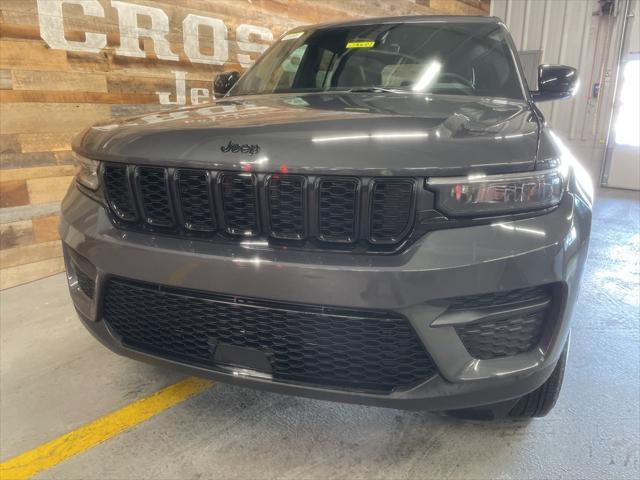 new 2025 Jeep Grand Cherokee car, priced at $41,609