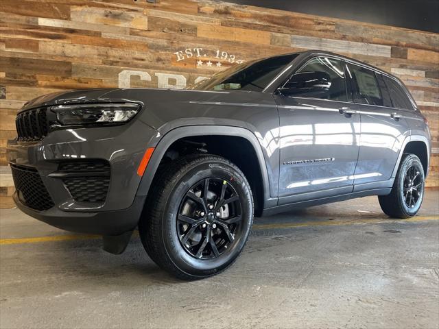 new 2025 Jeep Grand Cherokee car, priced at $41,609