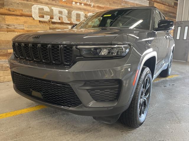 new 2025 Jeep Grand Cherokee car, priced at $41,609