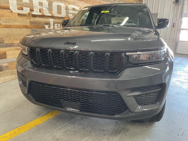 new 2025 Jeep Grand Cherokee car, priced at $41,609