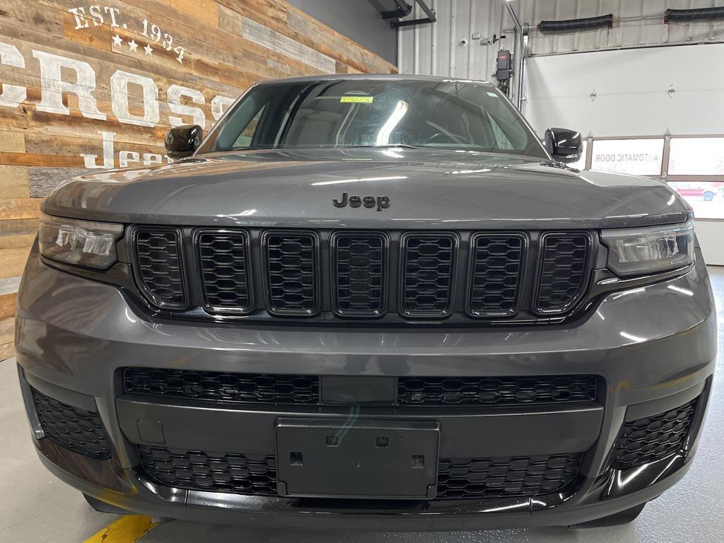 used 2021 Jeep Grand Cherokee L car, priced at $28,585