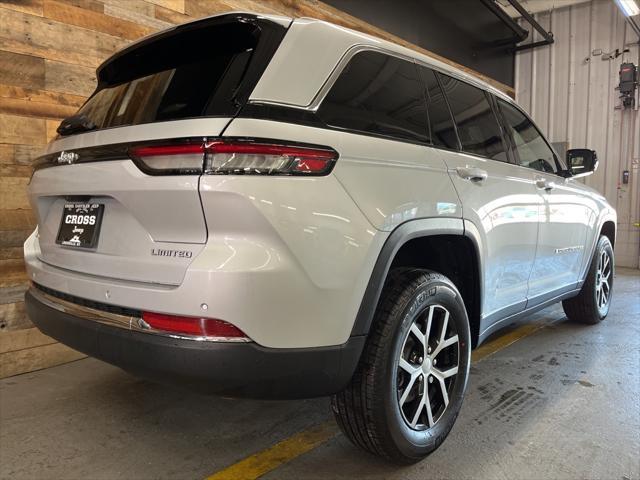 new 2025 Jeep Grand Cherokee car, priced at $42,733