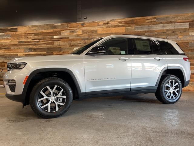 new 2025 Jeep Grand Cherokee car, priced at $42,733