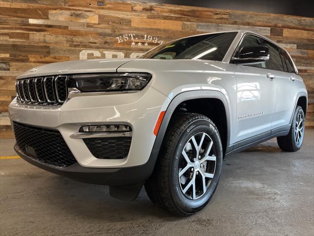 new 2025 Jeep Grand Cherokee car, priced at $42,733