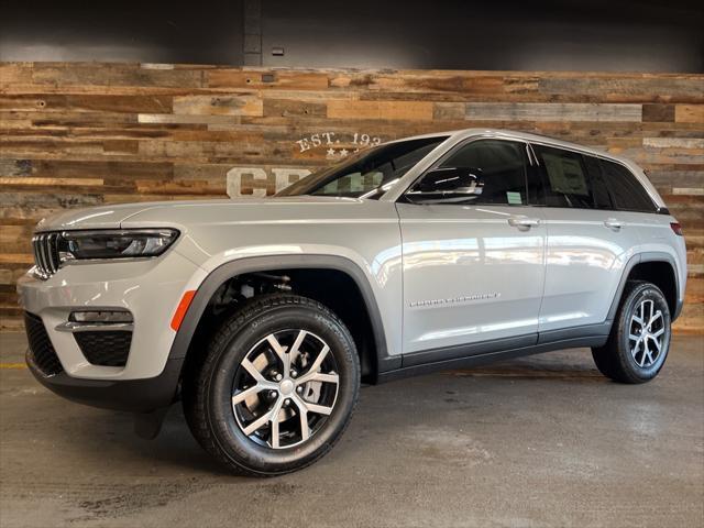 new 2025 Jeep Grand Cherokee car, priced at $42,733