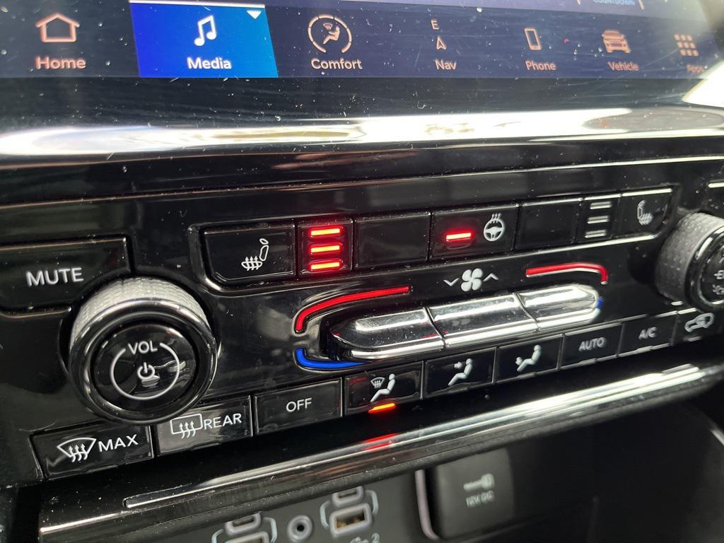 used 2023 Jeep Grand Cherokee L car, priced at $31,179