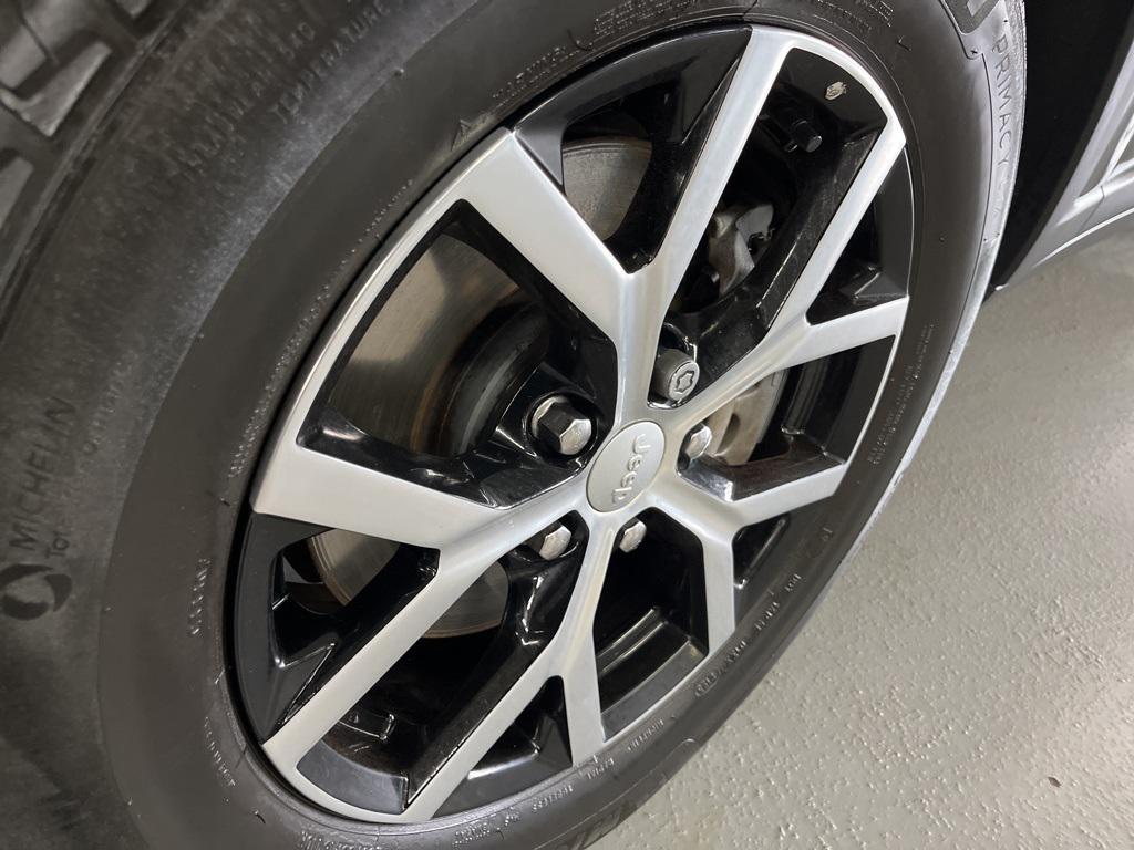 used 2023 Jeep Grand Cherokee L car, priced at $31,179