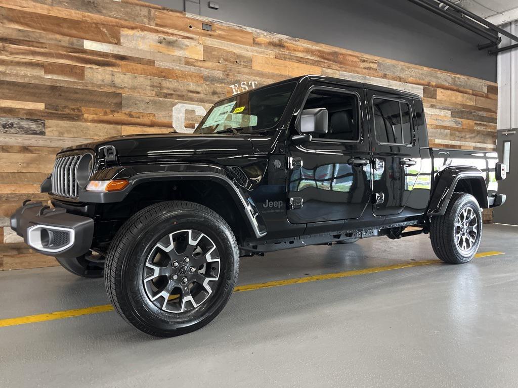 new 2025 Jeep Gladiator car, priced at $43,155