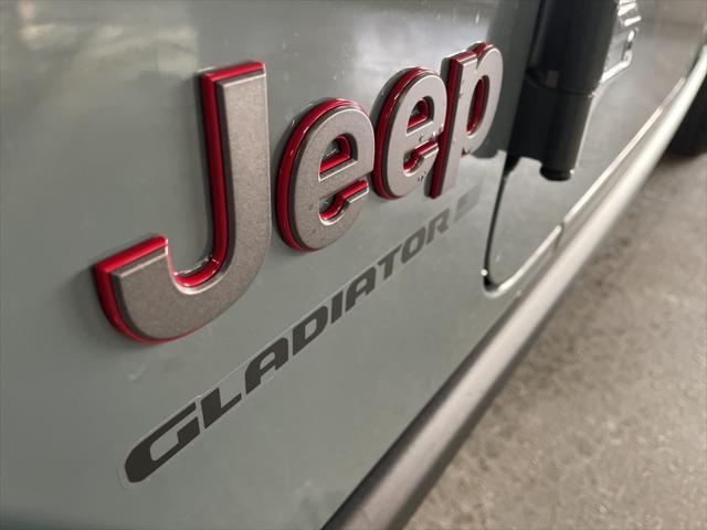 new 2025 Jeep Gladiator car, priced at $62,815