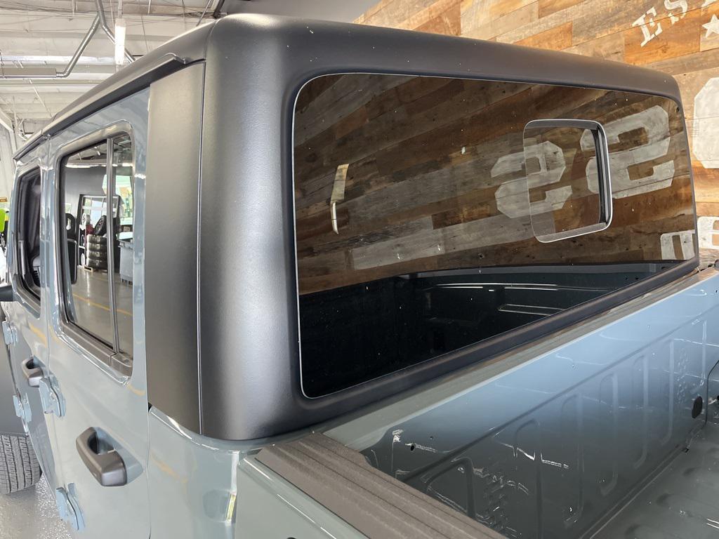 new 2025 Jeep Gladiator car, priced at $41,804