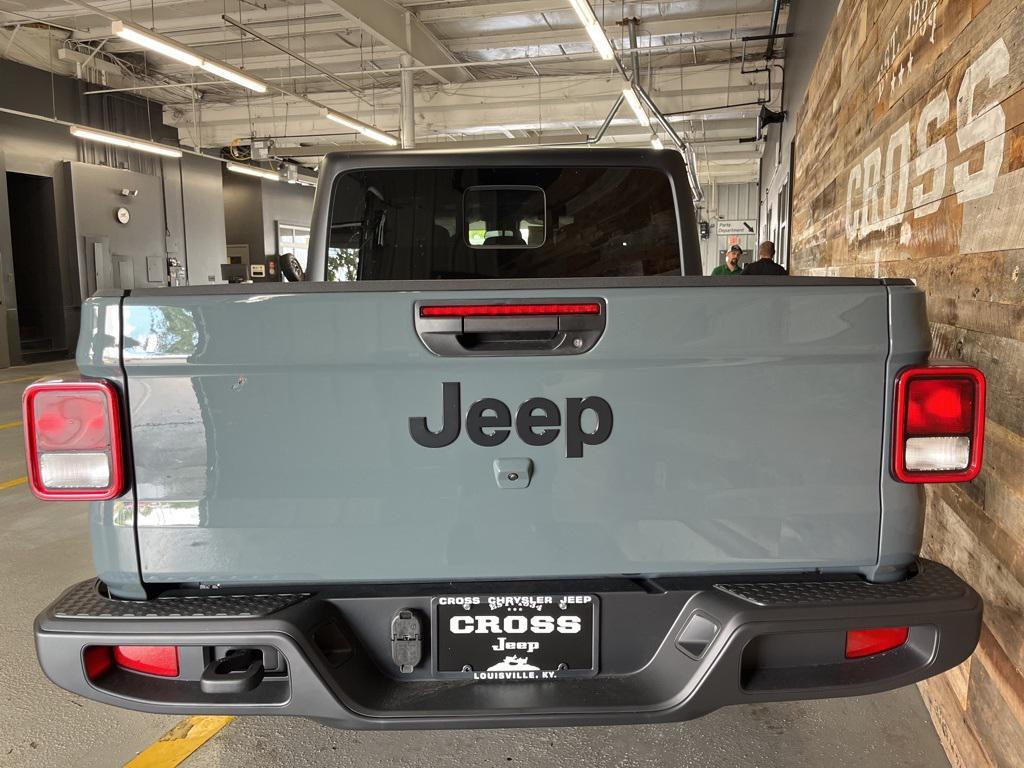 new 2025 Jeep Gladiator car, priced at $41,804
