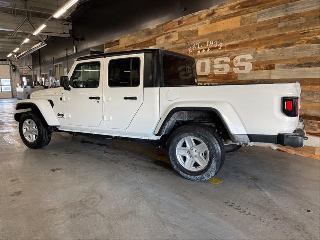 used 2022 Jeep Gladiator car, priced at $32,000