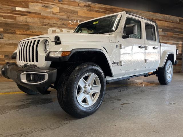 used 2022 Jeep Gladiator car, priced at $32,000