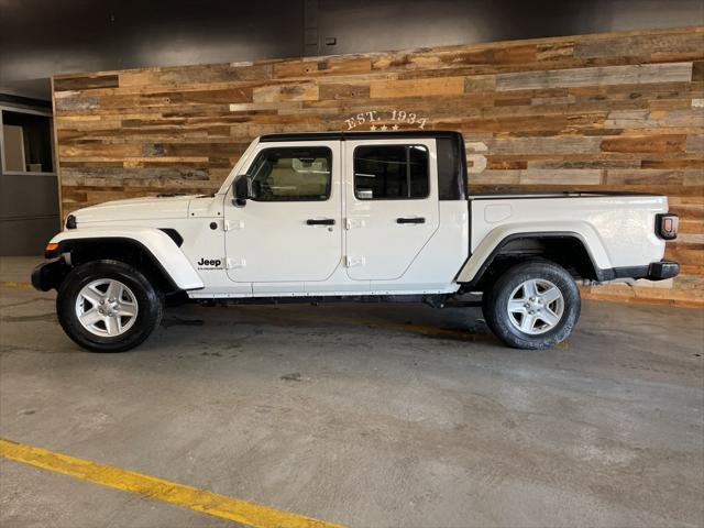 used 2022 Jeep Gladiator car, priced at $32,000