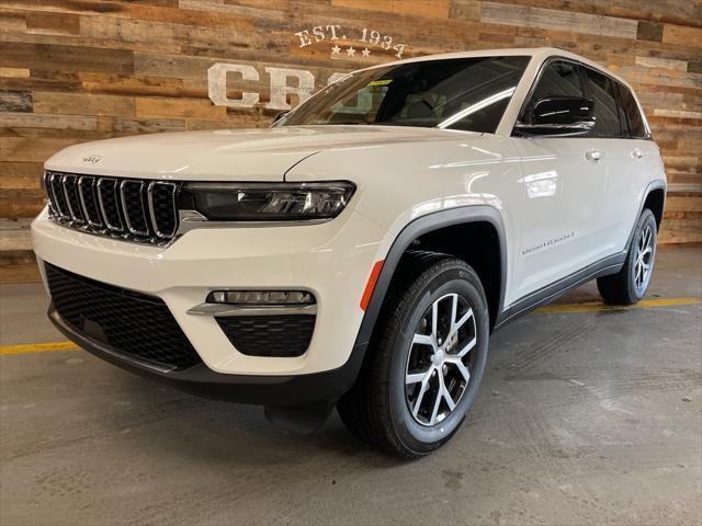 new 2025 Jeep Grand Cherokee car, priced at $42,213