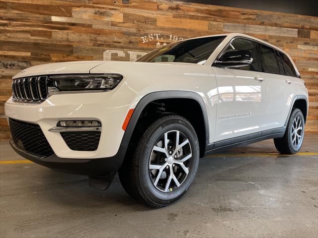 new 2025 Jeep Grand Cherokee car, priced at $42,213