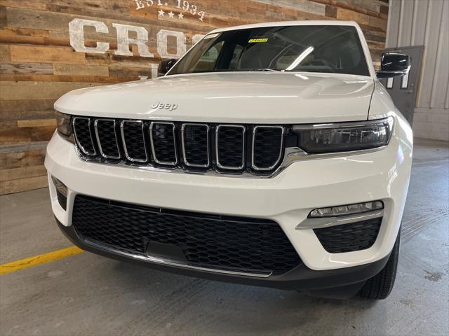 new 2025 Jeep Grand Cherokee car, priced at $42,213