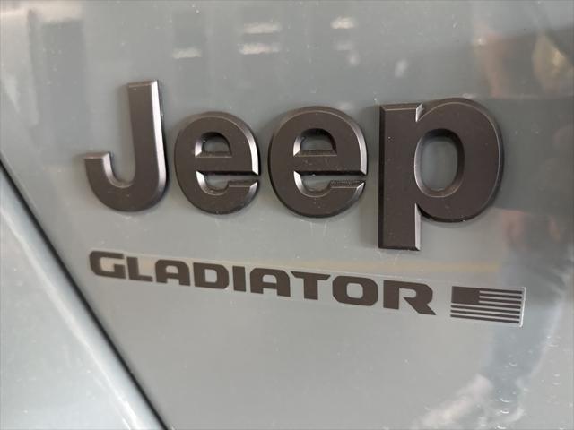 new 2025 Jeep Gladiator car, priced at $47,255