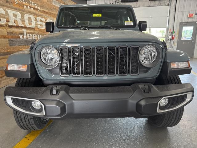 new 2025 Jeep Gladiator car, priced at $47,255