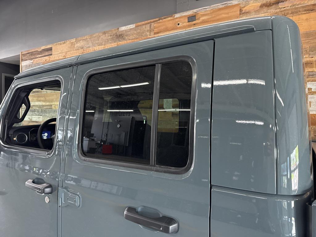 new 2025 Jeep Gladiator car, priced at $44,000