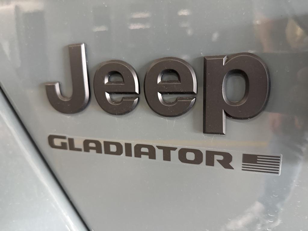 new 2025 Jeep Gladiator car, priced at $44,000