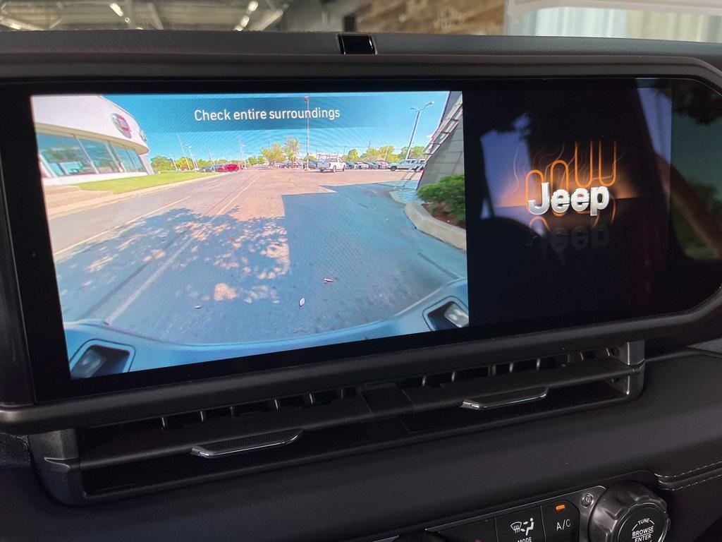 new 2025 Jeep Gladiator car, priced at $40,855