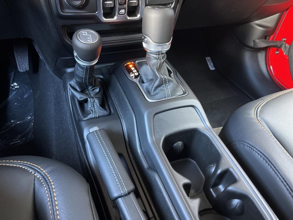 new 2025 Jeep Gladiator car, priced at $40,855