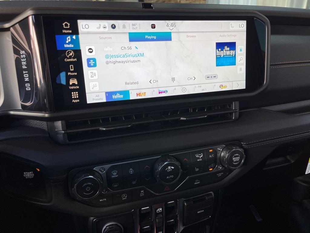 new 2025 Jeep Gladiator car, priced at $40,855