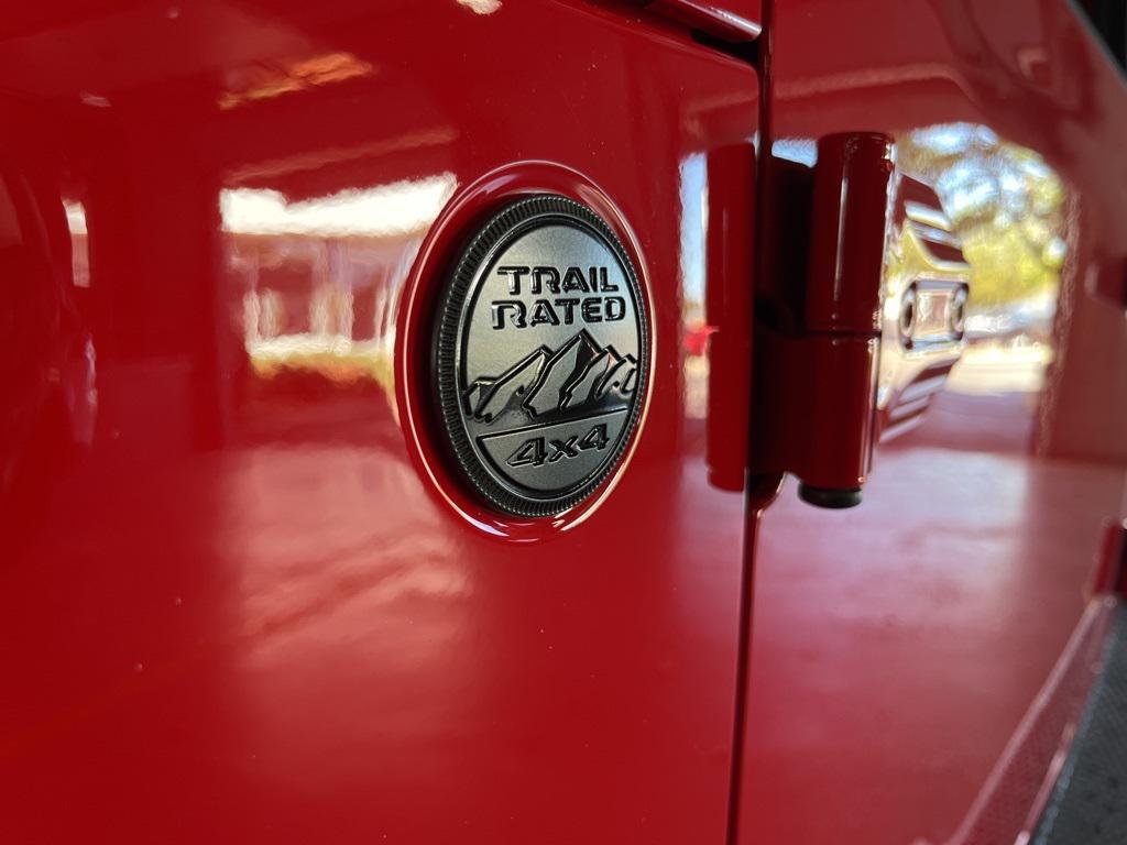 new 2025 Jeep Gladiator car, priced at $40,855