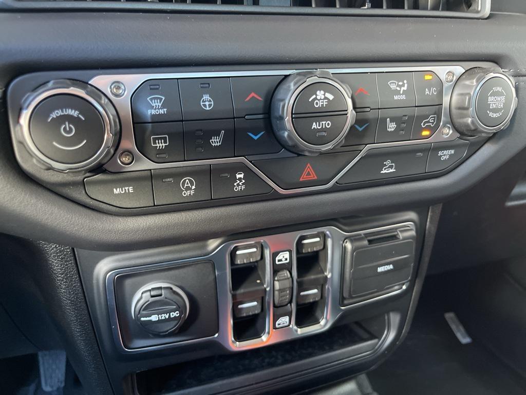 new 2025 Jeep Gladiator car, priced at $40,855