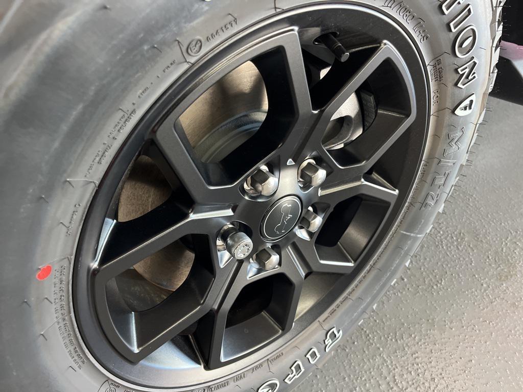 new 2025 Jeep Gladiator car, priced at $40,855