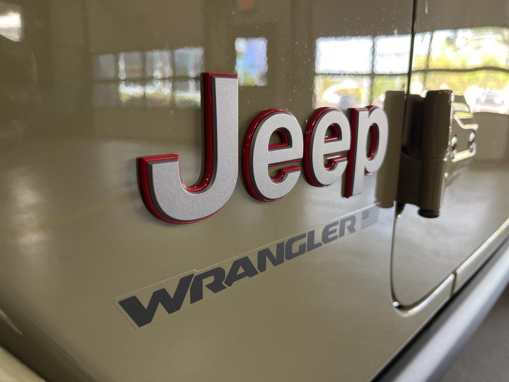 new 2025 Jeep Wrangler car, priced at $73,160